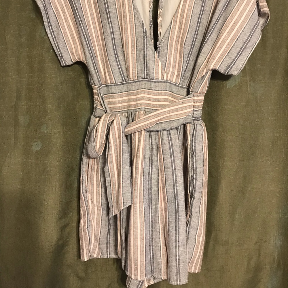 Romper - Picture 2 of 2